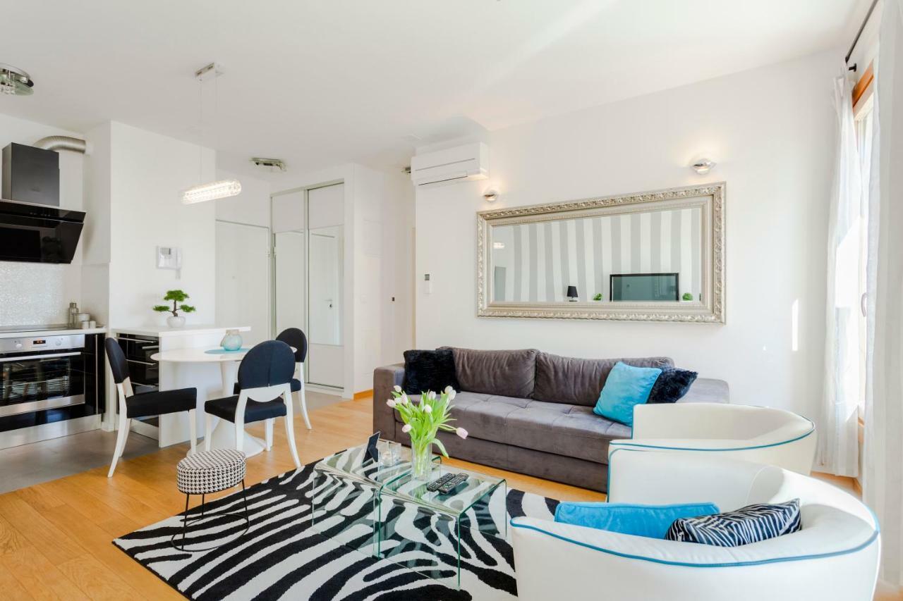New Luxury Nives On Seaside Apartment *